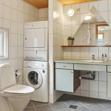 6 Person In Henne Holiday home Henne Strand